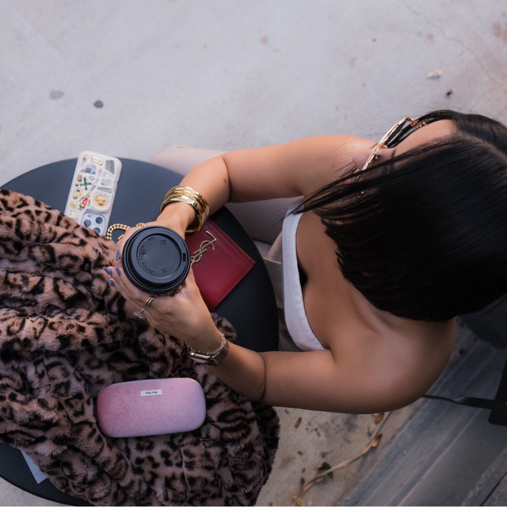 Meet your Posher, Zoraida